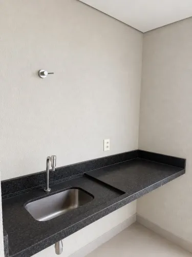 Vendo Pia cozinha 1,75 X 0,60m em granito