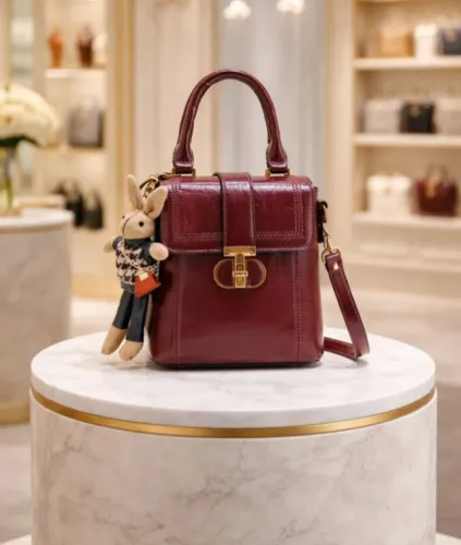 Bolsa Feminina Textura Crocodilo Chaveiro de Coelho 