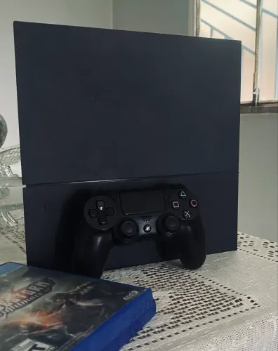 PS4 500GB COM 5 JOGOS MÍDIA DIGITAL E 2 JOGOS MÍDIA FÍSICA 