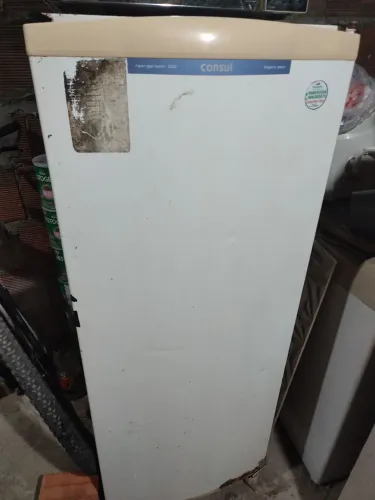 Vendo geladeira em ótimas condições, Consul, degelo seco.