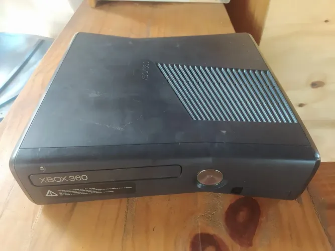 Xbox 360 Slim 