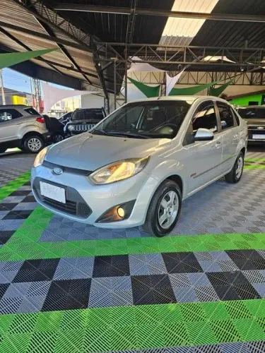 Ford Fiesta 1.6 16V Flex Aut. 5P 2013