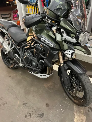 Triumph Tiger 1200 Explore 2 Pneus Novos