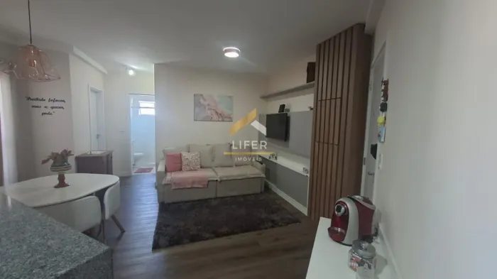 Apartamento Reformado com Suíte à Venda no Altos da Bela Vista