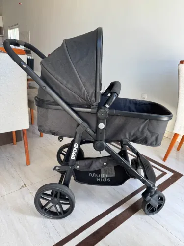 Carrinho de bebê Multikids 