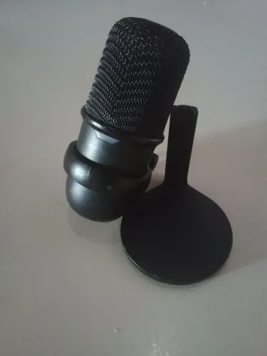 Vendo microfone hyperx solocast ( leia a descrição)