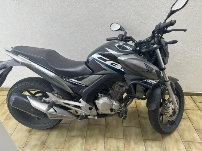 CB twister preta conservadíssima