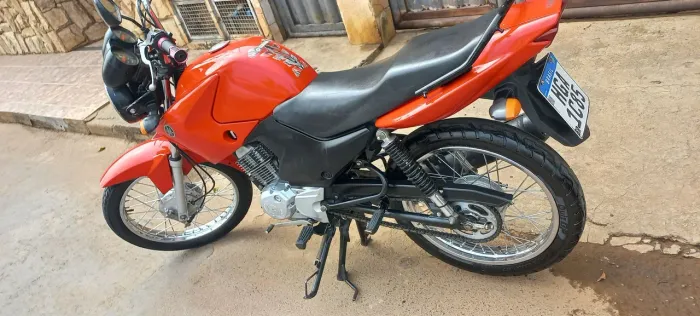 Motocicleta factor 125