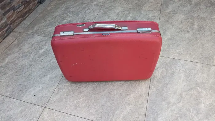 Mala antiga, caixa de Coca Cola