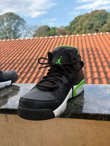 Tênis Air Jordan 6 Retro