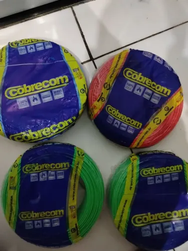 Vende-se rolo de fio fechado de 2.5 e de 4 mm