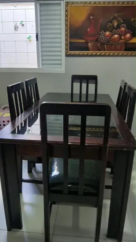 Vende-se mesa de jantar