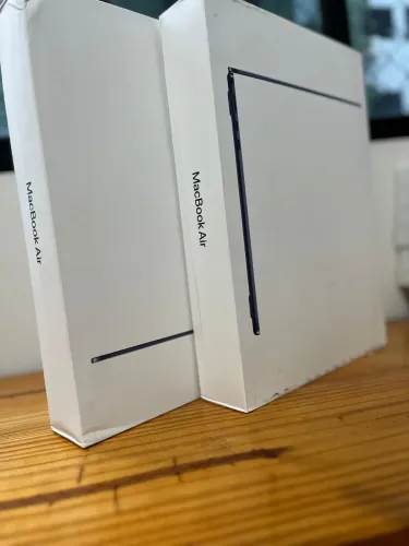 NOVO! MACBOOK AIR M5 16/512 LACRADO!! UM ANO DE GARANTIA 