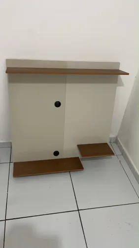 Painel de TV cheirando á novo