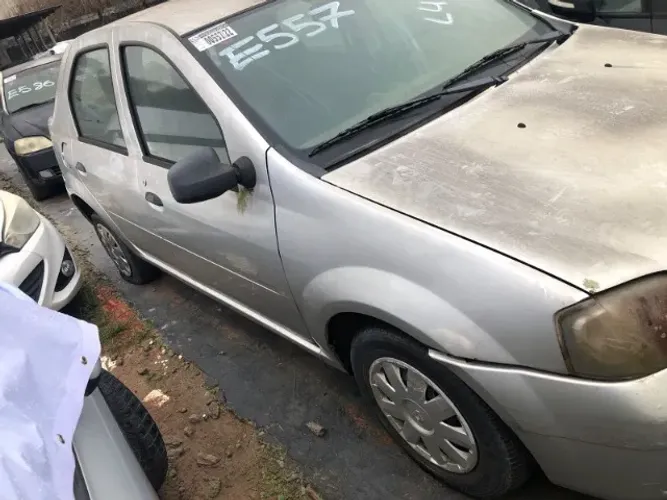 Sucata Renault Logan 2010 disponível para retirada de peças