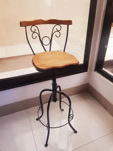 Banqueta Bistrô Ajustável e Giratória Versalhes