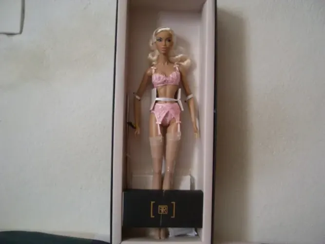 Fashion Royalty Adele Boudoir