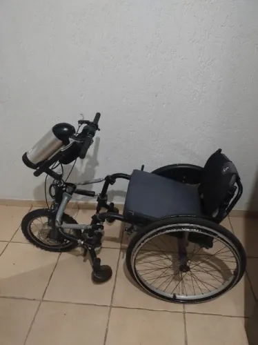 Cadeira de rodas elétrica!!