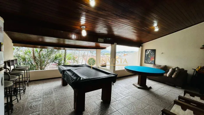 Casa com 3 quartos à venda em São José! Churrasqueira, Mesa de Sinuca e 4 vagas - Próximo 