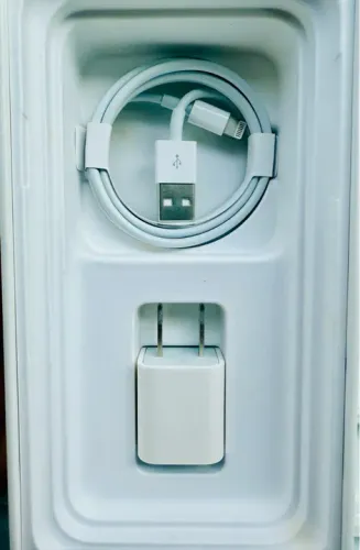 Carregador Original Apple para iPhone e iPad - Novo