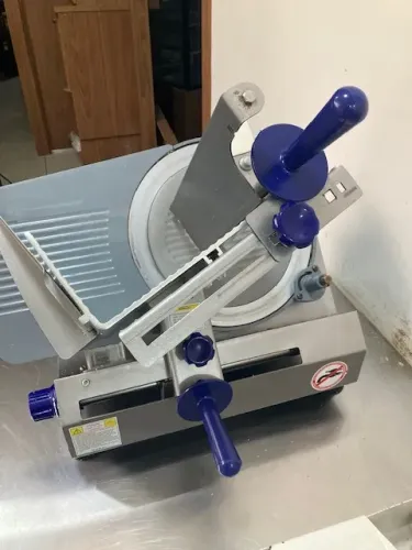 Cortador de Frios Semi Automático