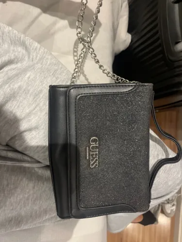 bolsa guess preta