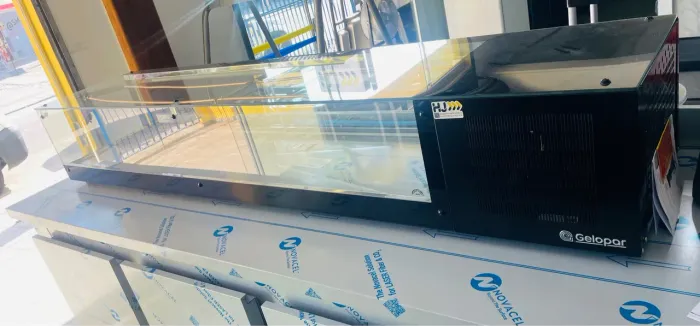 MB Vitrine refrigerada de sushi Gelopar 