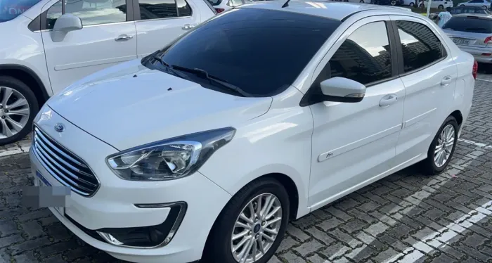 FORD KA SEDAN TITANIUM 1.5 AT