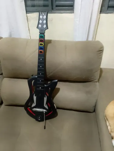 Guitarra Guitar Hero Warriors of Rock Raríssima (FAÇO OLX PAY+ENVIO,VENDEDOR 5 ESTRELAS)