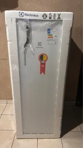 GELADEIRA ELETROLUX 240 LITROS DEGELO AUTOMÁTICO 