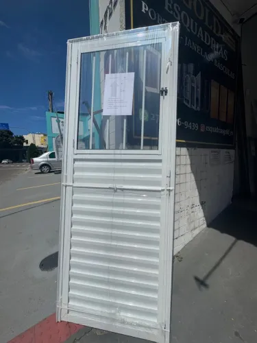 Portas de alumínio branco 80CM com grade - Direto da fábrica!