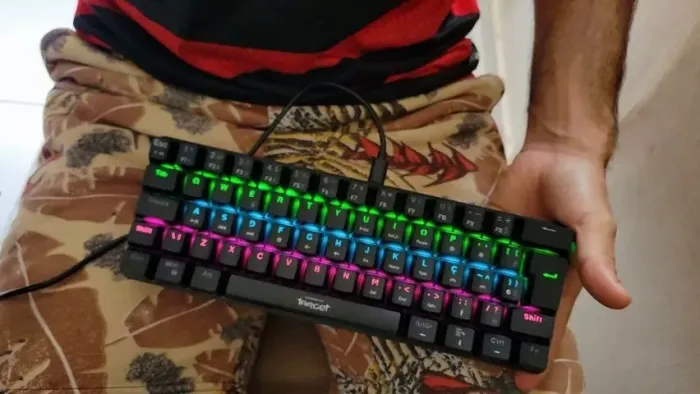 Teclado Mecanico Gamer 60% ABNT2, Switch Azul