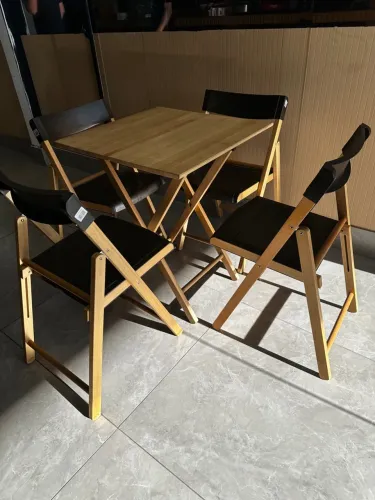 Conjunto Mesa e Cadeiras Dobráveis