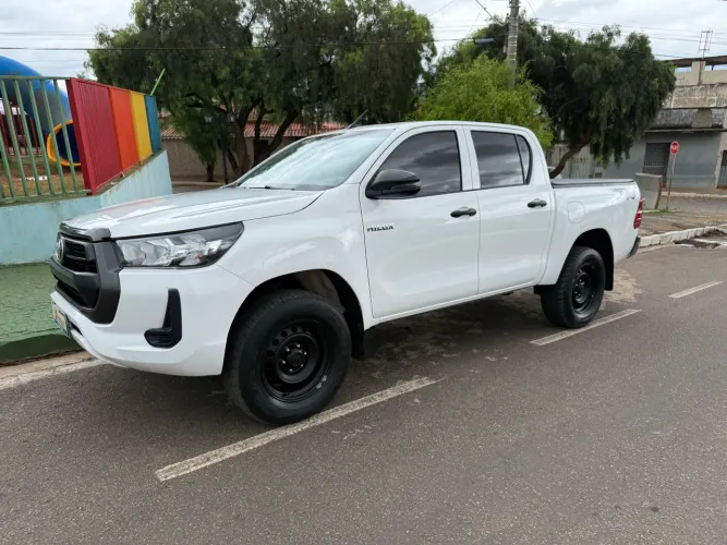 HILUX 2021 - SEM RETOQUE DE PINTURA-