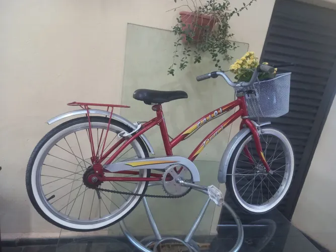 Bicicleta Caloi Ceci antiga, troco em aro 16 .