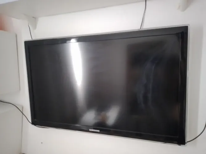 Tv Samsung LCD para venda de peças e carcaça 32 polegadas 