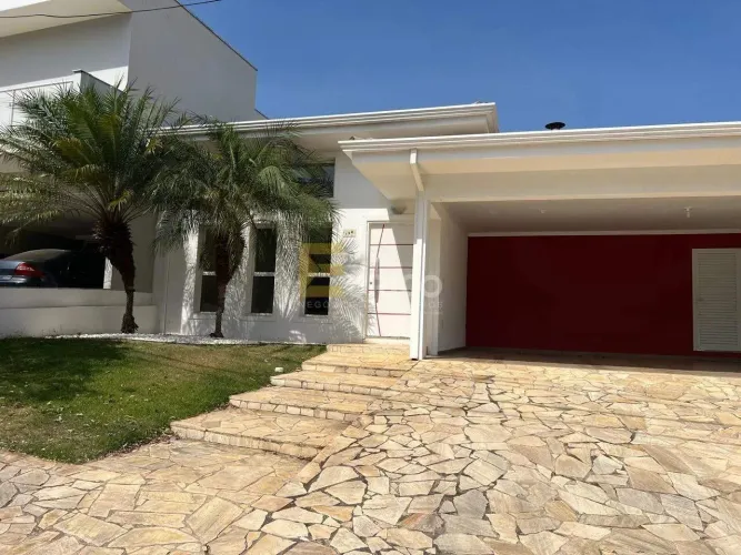Casa em condomínio à venda no Condomínio Madre Maria Vilac em Valinhos/SP