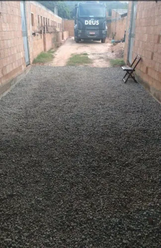 Vendo 2 lojas comerciais e 4 casas em ponto de laje