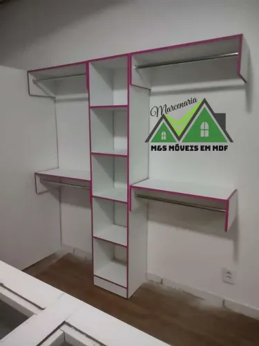 Mini closet 