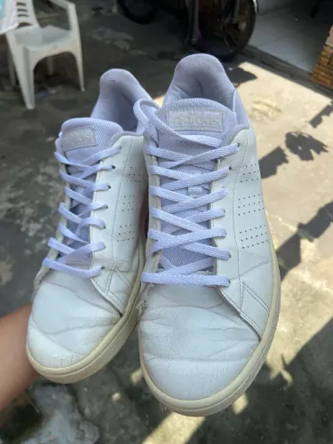 Tênis adidas 