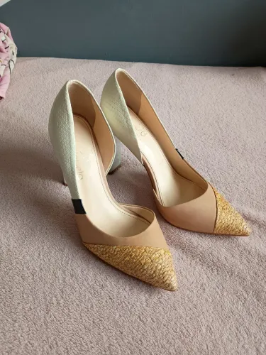 Sandália Salto Alto Bege