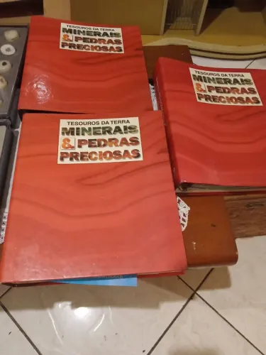 Coleção tesouros da terra minerais e pedras preciosas