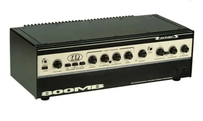 Cabeçote Meteoro 800Mb para contrabaixo | 110v.  400Wrms