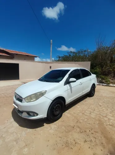 Fiat Grand Siena Tetrafuel 1.4 EVO F. Flex 8V 2013