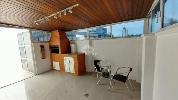 Cobertura horizontal de um dormitório, com moveis sob medida