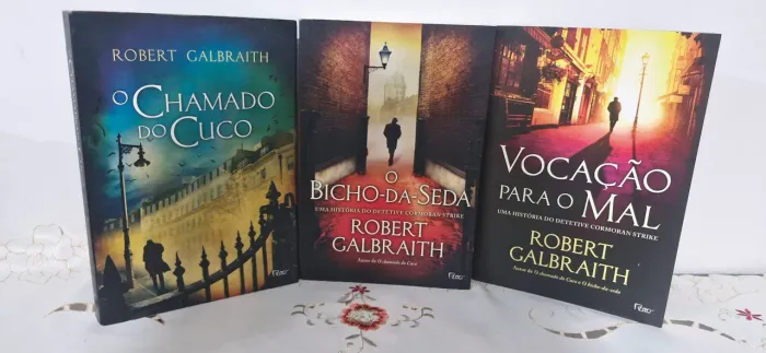 Box Cormoran Strike 3 Livros - O Chamado do Cuco, O Bicho-da-Seda e Vocação Para O Mal