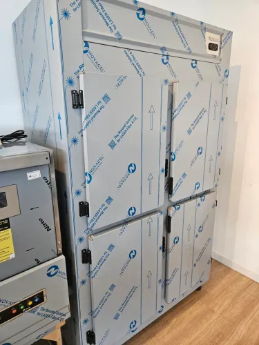 geladeira industrial de inox 1050L Gelopar - a pronta entrega