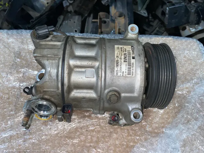 Compressor de Ar Condicionado Land Rover Discovery 4 código : 9X2319D629DB Saden 2016 