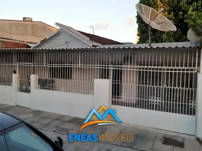 CASA PARA LOCAÇÃO COMERCIAL E RESIDÊNCIAL BAIRRO DA MADALENA