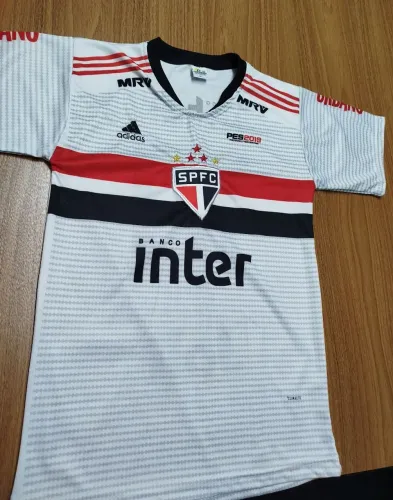 Camisa de time tricolor infantil Tam 8 a 10